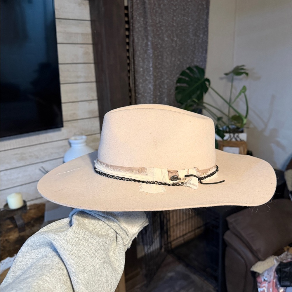 Charlie 1 Horse Highway Fashion Hat – Silver Belly, Custom Lace & Chain - Picture 3 of 4